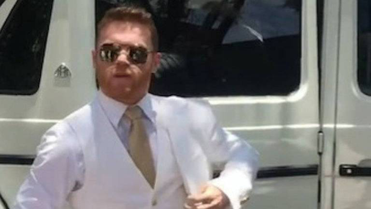 #Video Canelo Álvarez critica a medios por cubrir el bautizo de su hijo