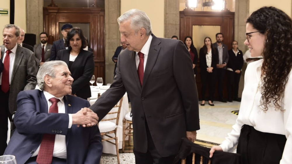 López Obrador se reúne con líderes sindicales López Obrador se reúne con líderes sindicales