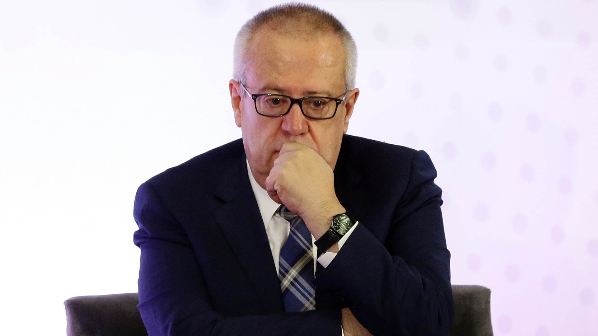 Morena en Comisión Permanente frena comparecencia de Carlos Urzúa