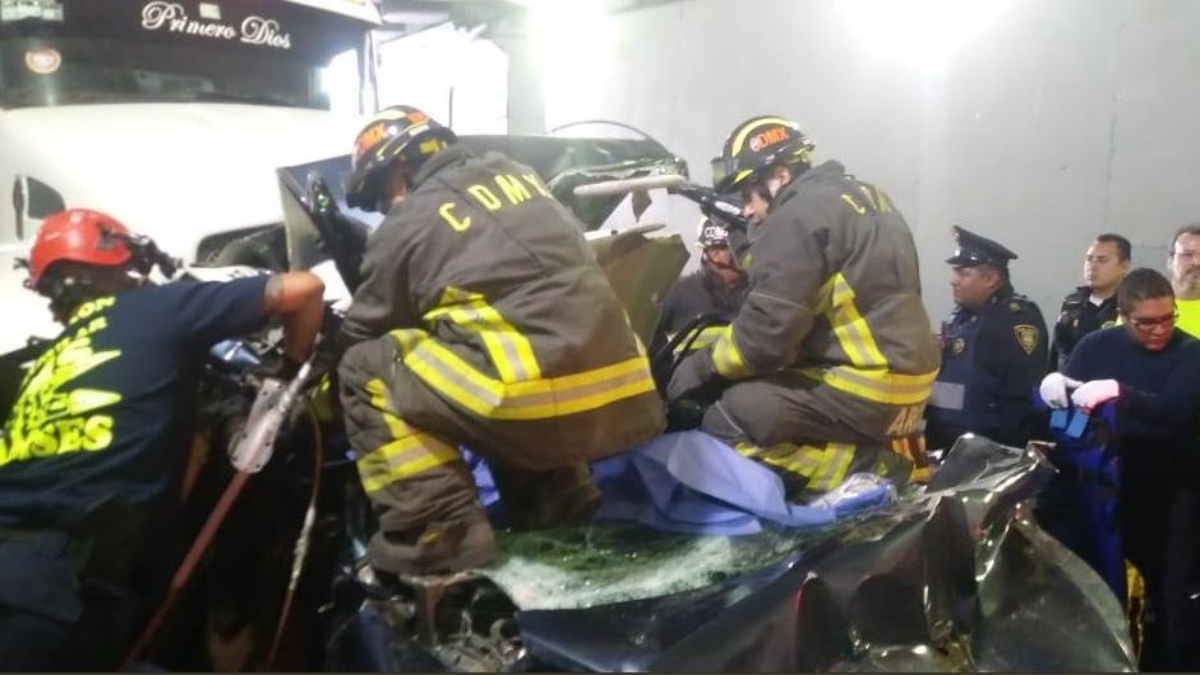 Choque deja al menos cuatro muertos en Constituyentes