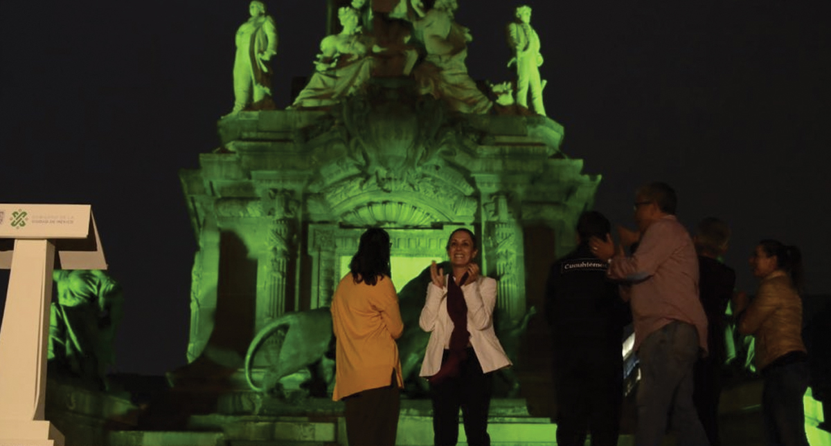 Iluminan el Ángel en conmemoración del Día Internacional de la Lucha Contra la Homofobia Iluminan el Ángel en conmemoración del Día Internacional de la Lucha Contra la Homofobia
