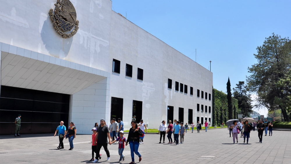 SAE realizará subasta de vehículos en Los Pinos