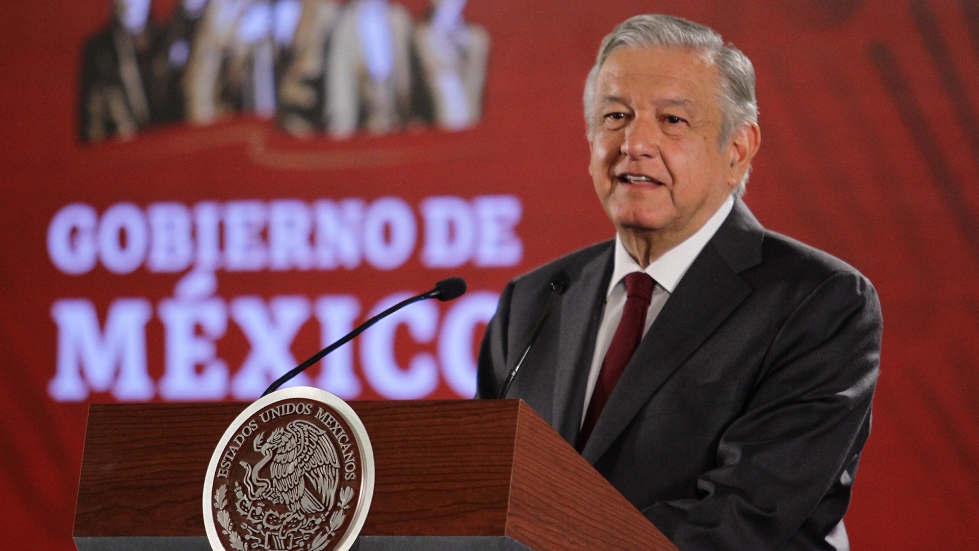 Josefa González cometió un error como todos: AMLO