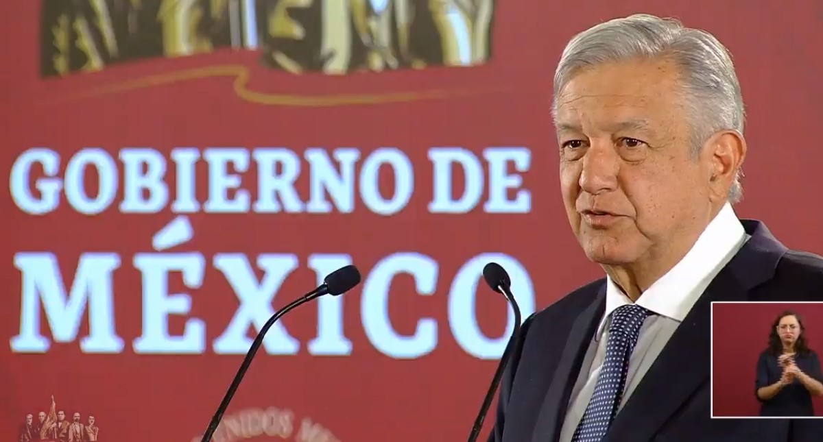 AMLO plantea programa para atender necesidades de escuelas