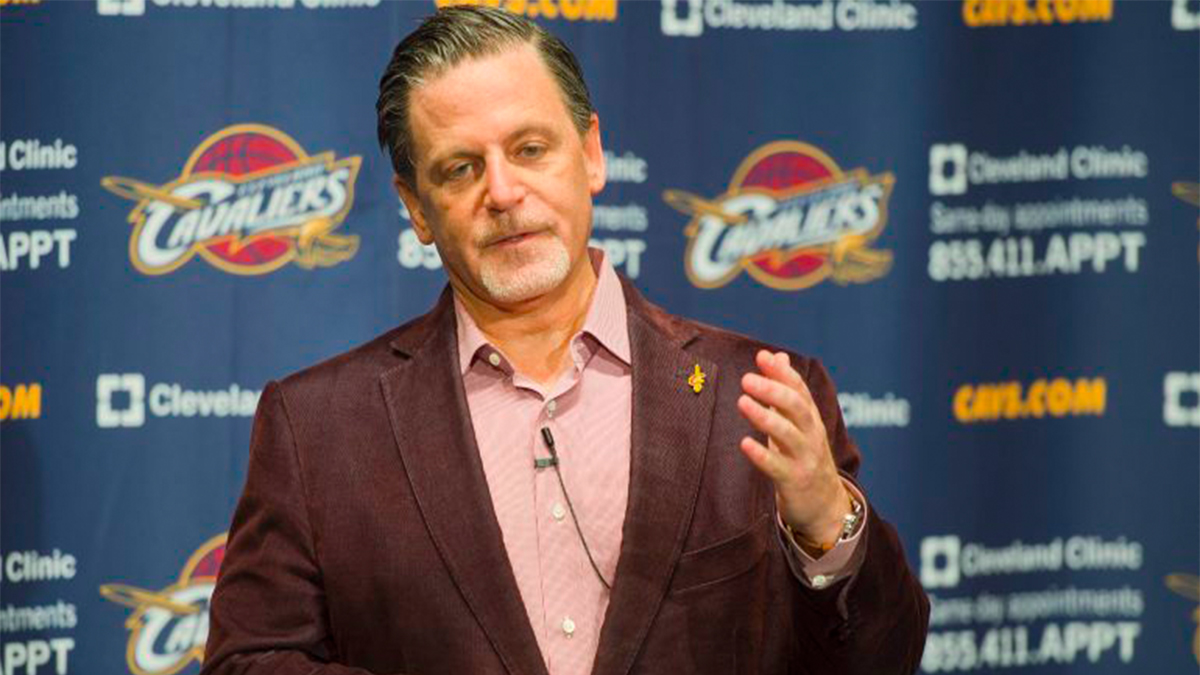 Hospitalizan al dueño de los Cavaliers de Cleveland