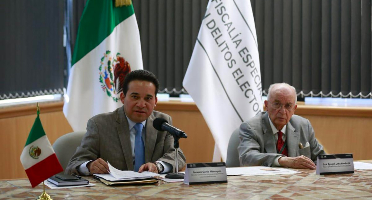 Detienen a hombre con miles de boletas electorales en Puebla