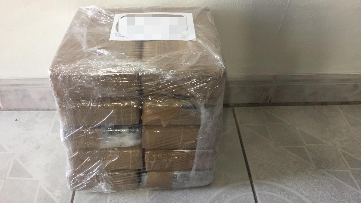 Aseguran drogas, armas y dinero en Jalisco - dinero-asegurado-zapopan-3