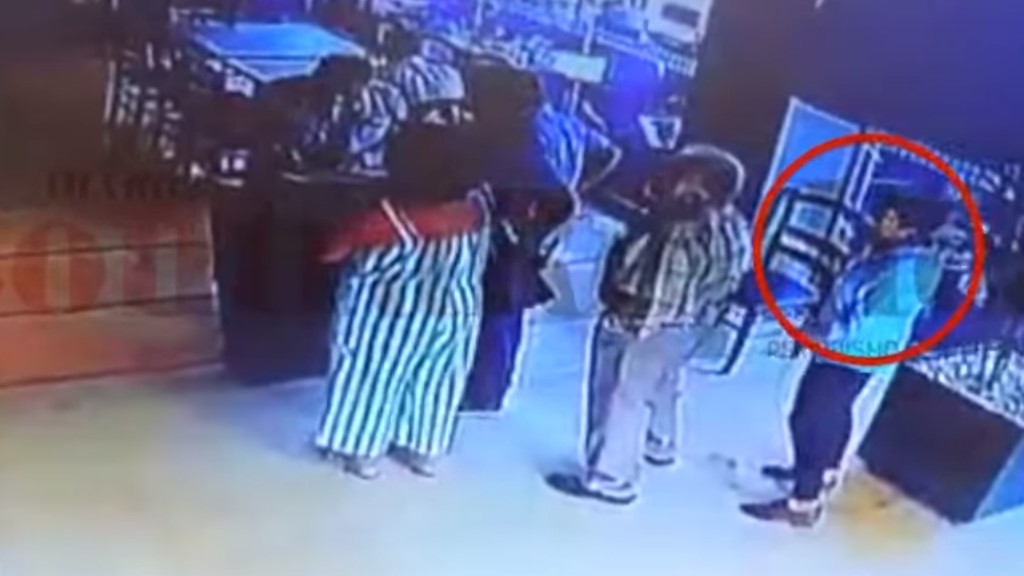 #Video Los últimos momentos de libertad de la directora del Rébsamen - directora-del-rebsamen-en-restaurante-de-tlalpan