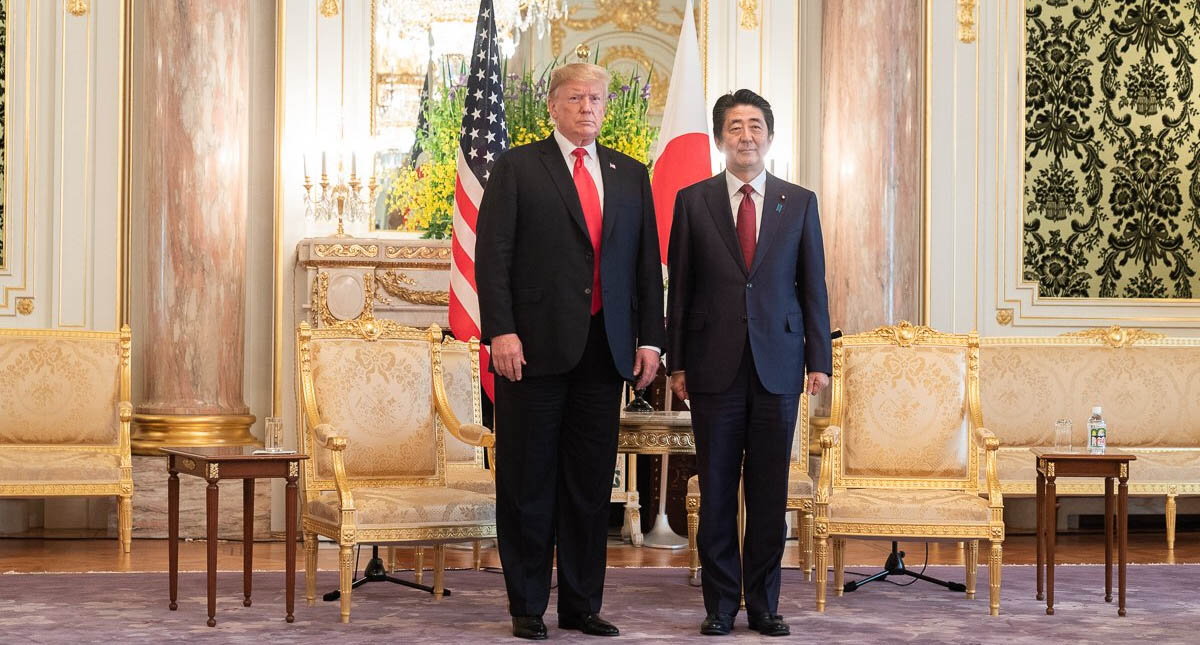 Trump regresa a Estados Unidos tras exitosa visita a Japón
