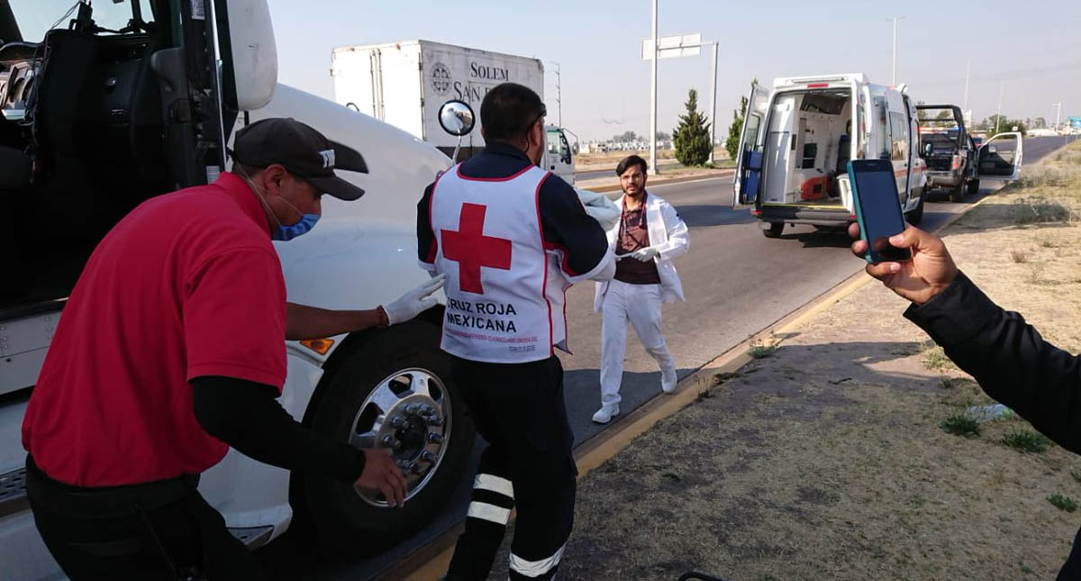 Mujer da a luz a bordo de un tráiler en Durango