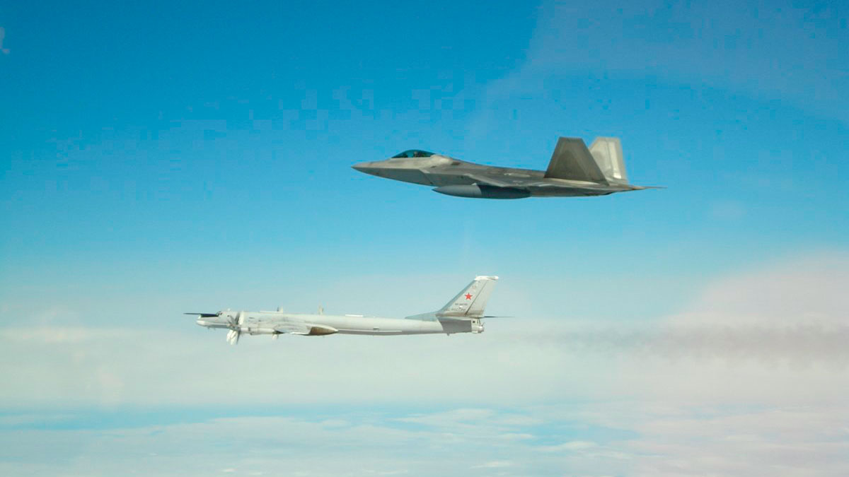 EE.UU. intercepta seis aviones rusos cerca de la costa de Alaska EE.UU. intercepta seis aviones rusos cerca de la costa de Alaska