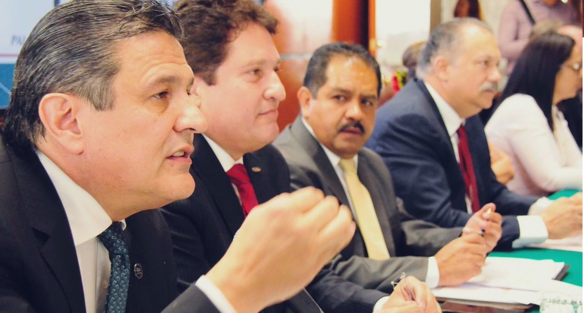 Exige Canacar alto a la violencia contra transportistas