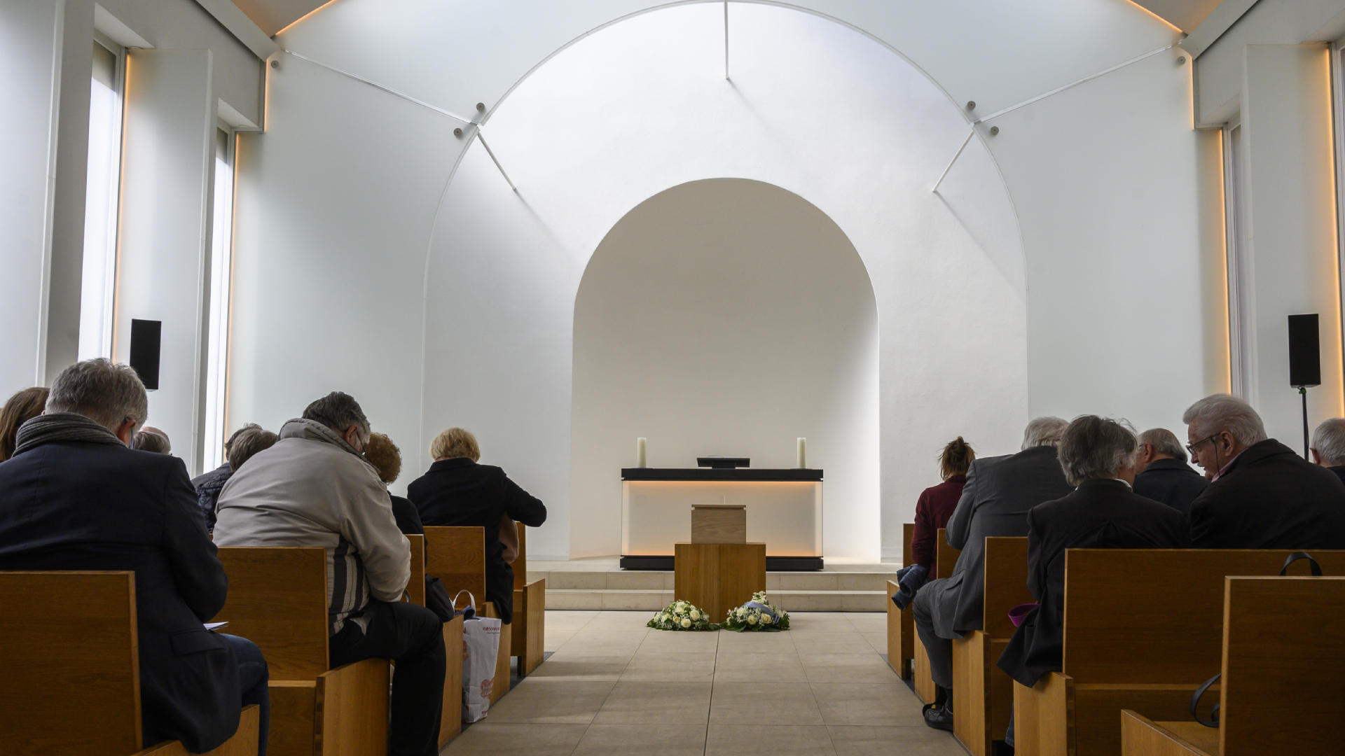 Alemania entierra más de 300 restos de víctimas de los nazis