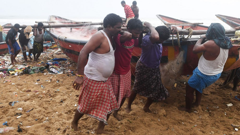 India prepara llegada de ciclón Fani