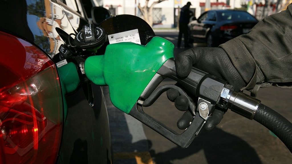 Disminuyen estímulos fiscales a gasolina Magna y diésel