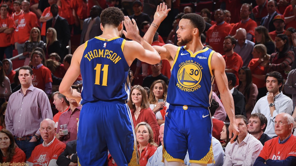 Warriors avanzan a la final del Oeste de la mano de Curry y Thompson