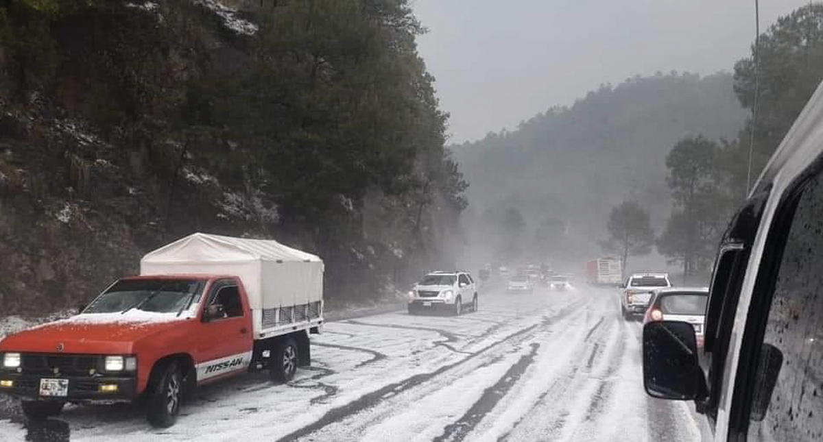Granizada sorprende a habitantes de San Cristóbal de la Casas