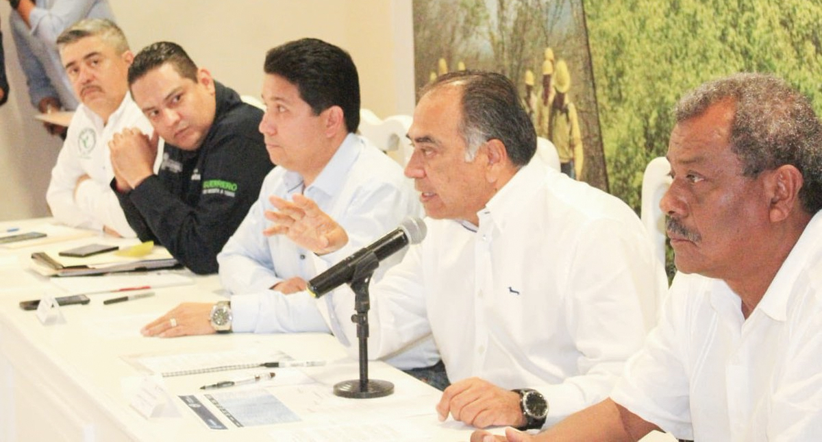 Sofocan incendios en Chilpancingo y piden se declare emergencia en Guerrero Sofocan incendios en Chilpancingo y piden se declare emergencia en Guerrero