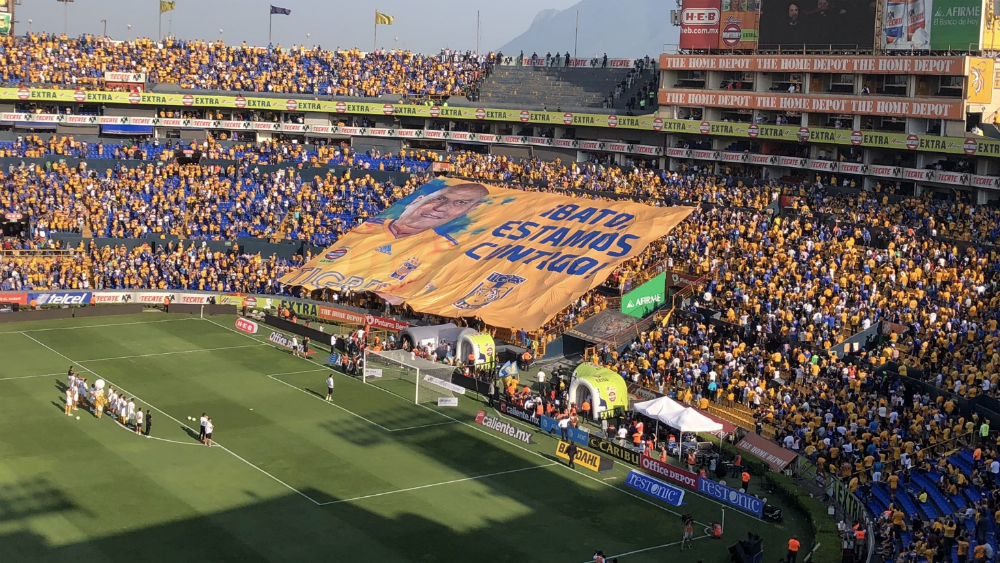 Tigres realiza homenaje a Batocletti en el Universitario
