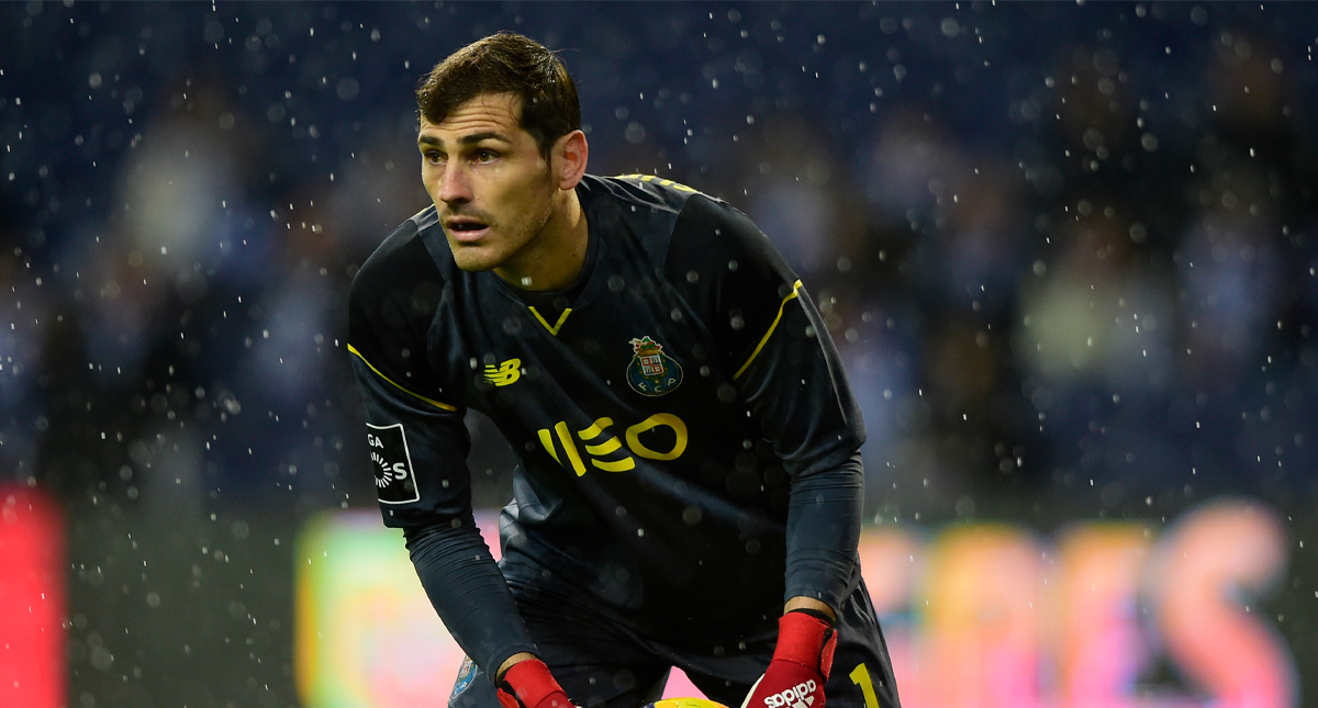 Clubes y amigos desean pronta recuperación a Iker Casillas