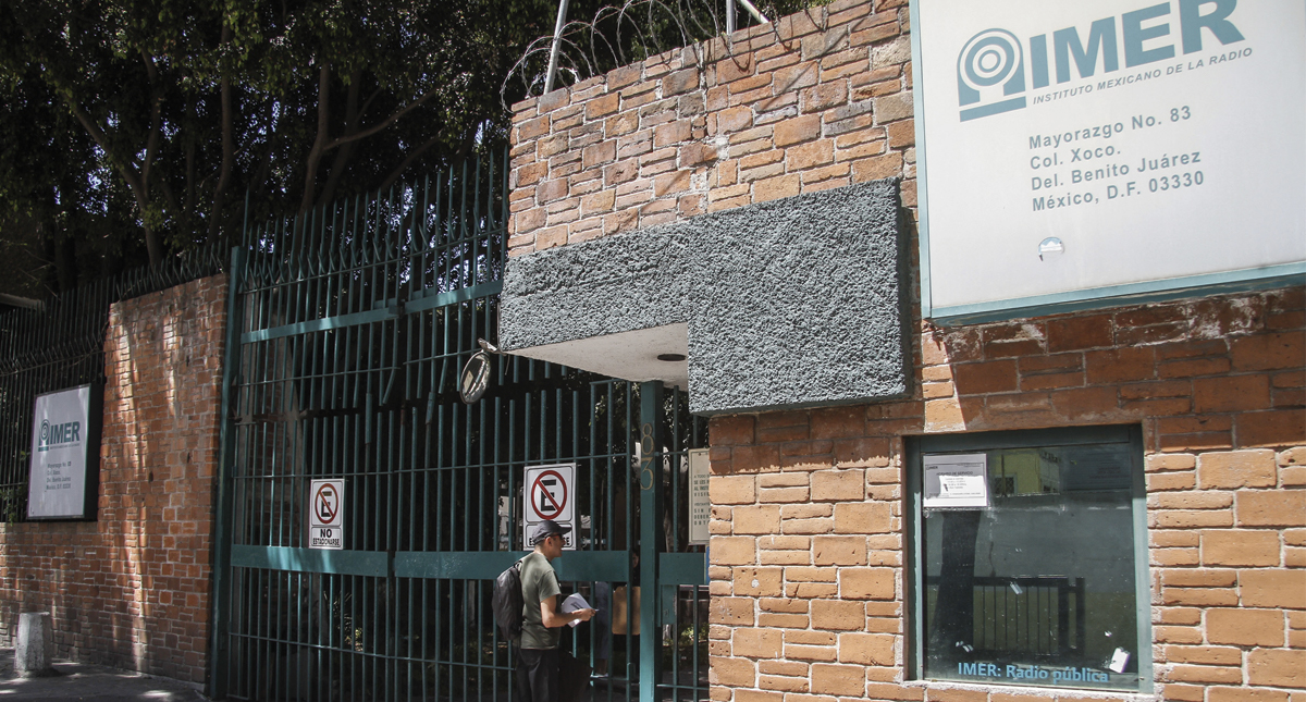 IMER suspende transmisiones de noticieros por recortes presupuestales