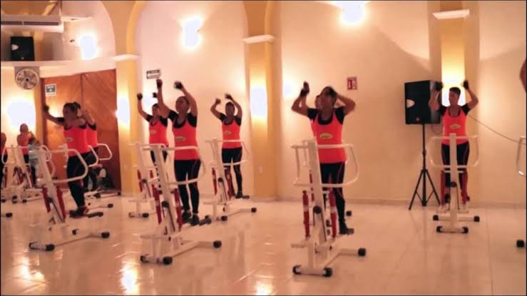 Ejercítate con cardioescaladora - img-0078