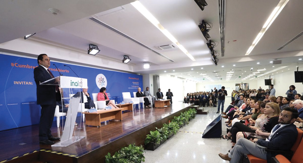 México necesita un gobierno abierto y fácil de entender: Inai