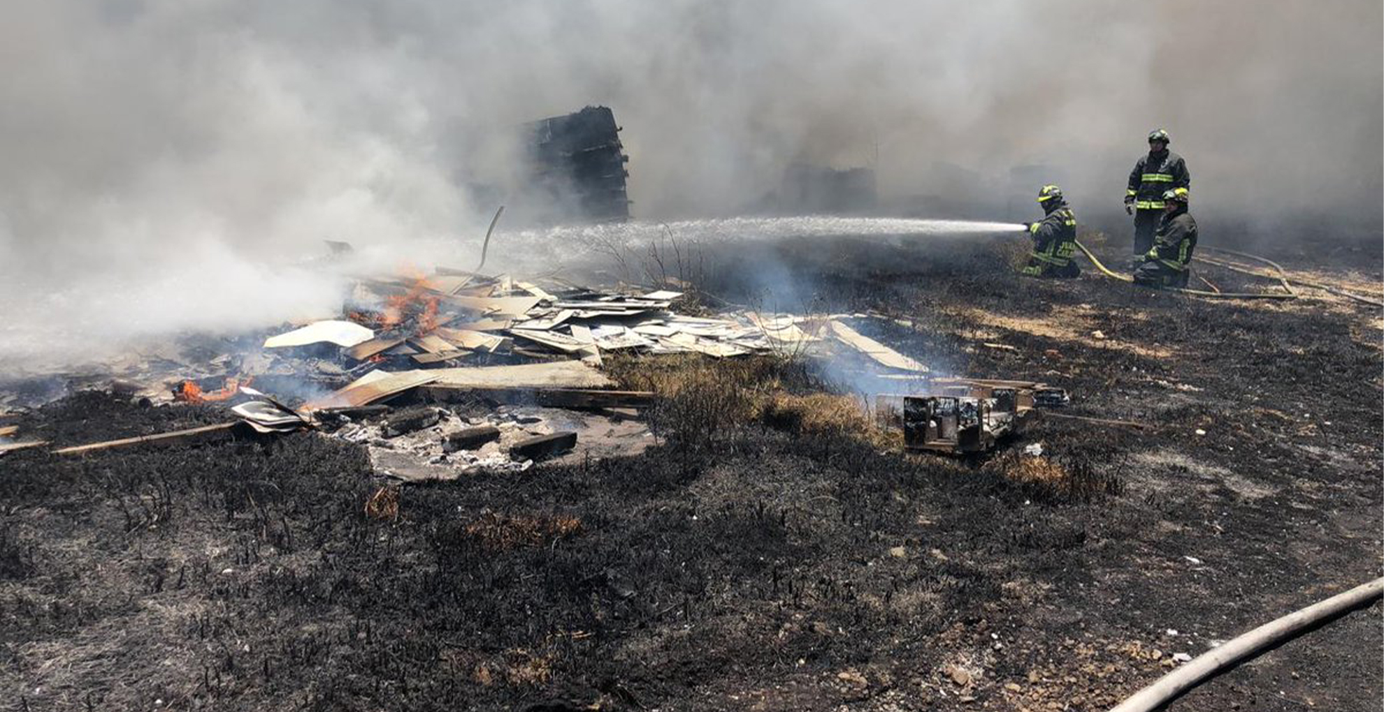 Controlan totalmente incendio en Cuajimalpa