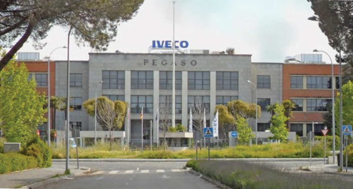 Exnovio de joven española que se suicidó queda en libertad