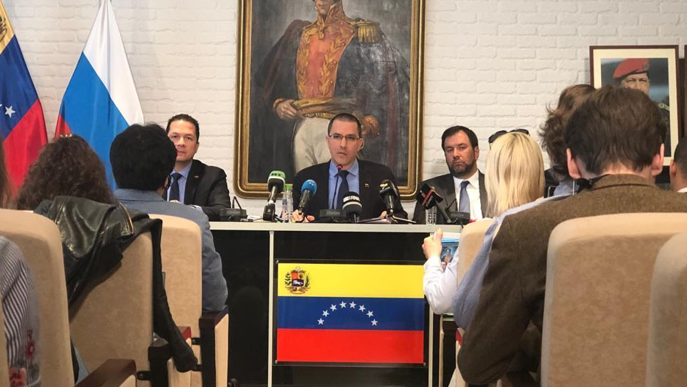 Venezuela está lista en caso de ataque militar de EE.UU: canciller