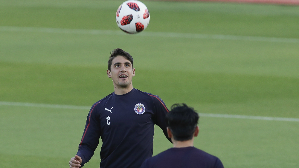Chivas hace válida opción de compra por Van Rankin