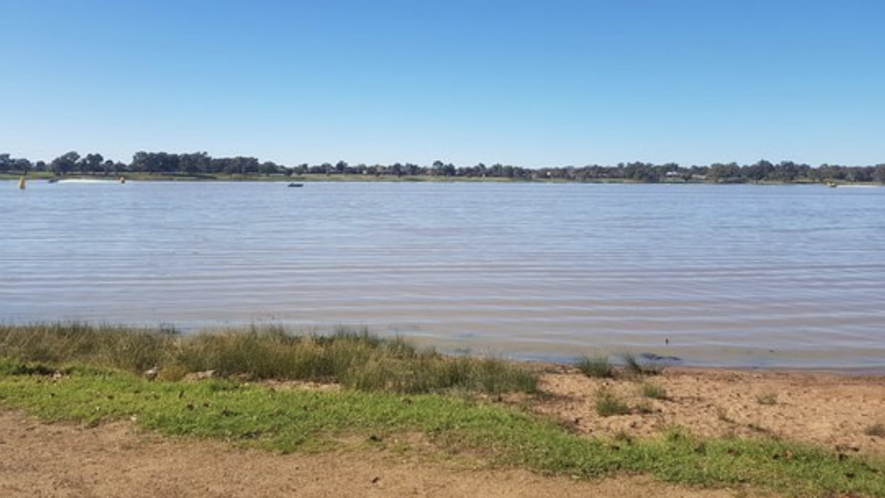 Ya son 16 muertos por naufragio de barco donde viajaban futbolistas y aficionados en Uganda