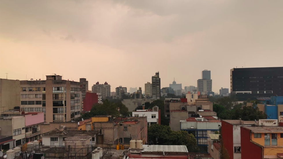 Pese a lluvia, persiste mala calidad del aire en el Valle de México