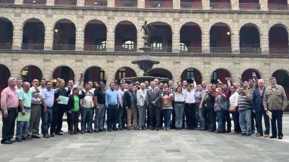 AMLO ofrece a CNTE redactar en conjunto leyes de Reforma Educativa