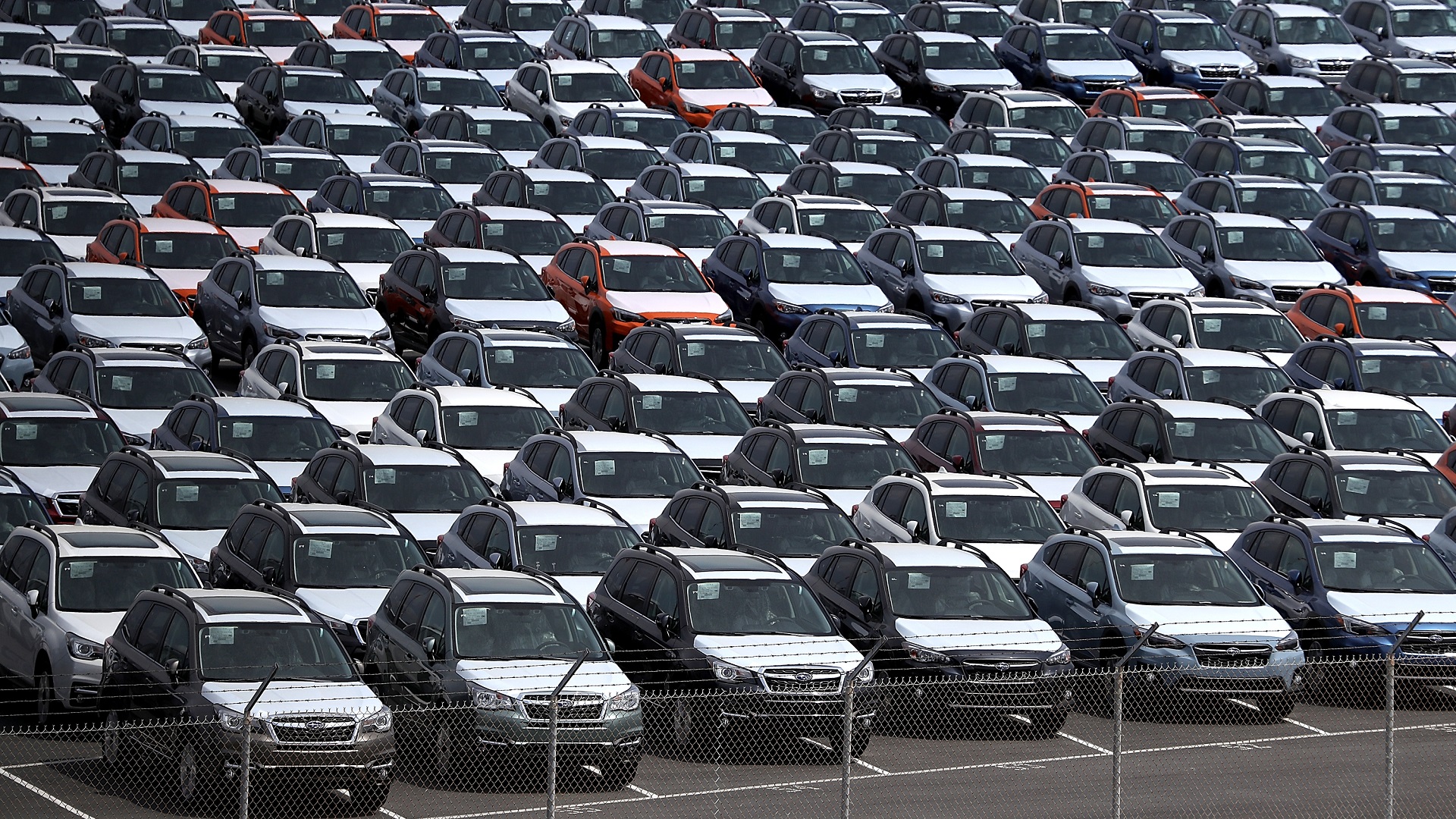 Donald Trump postergaría nuevos aranceles a automóviles