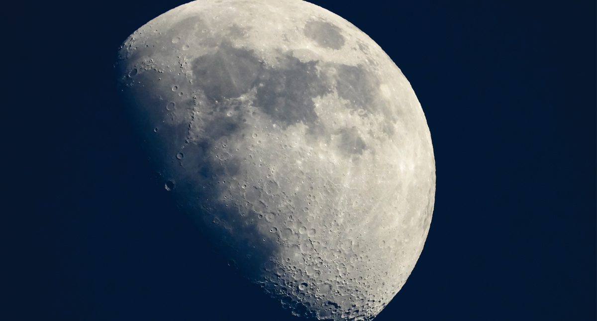 La Luna se encoge debido a temblores