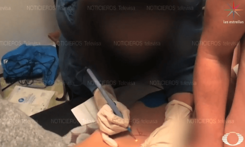 NXIVM: Videos muestran ritual de tatuajes a esclavas sexuales