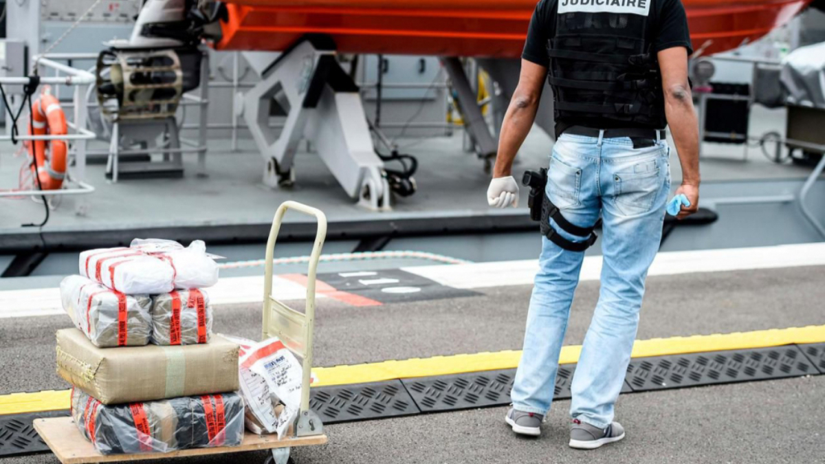 Francia decomisa 7.4 toneladas de mariguana en el Mediterráneo