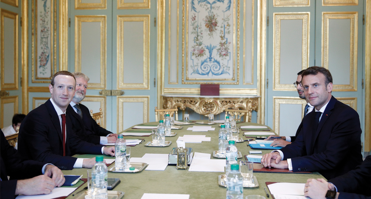 Macron y Zuckerberg buscan evitar mensajes de odio en redes sociales