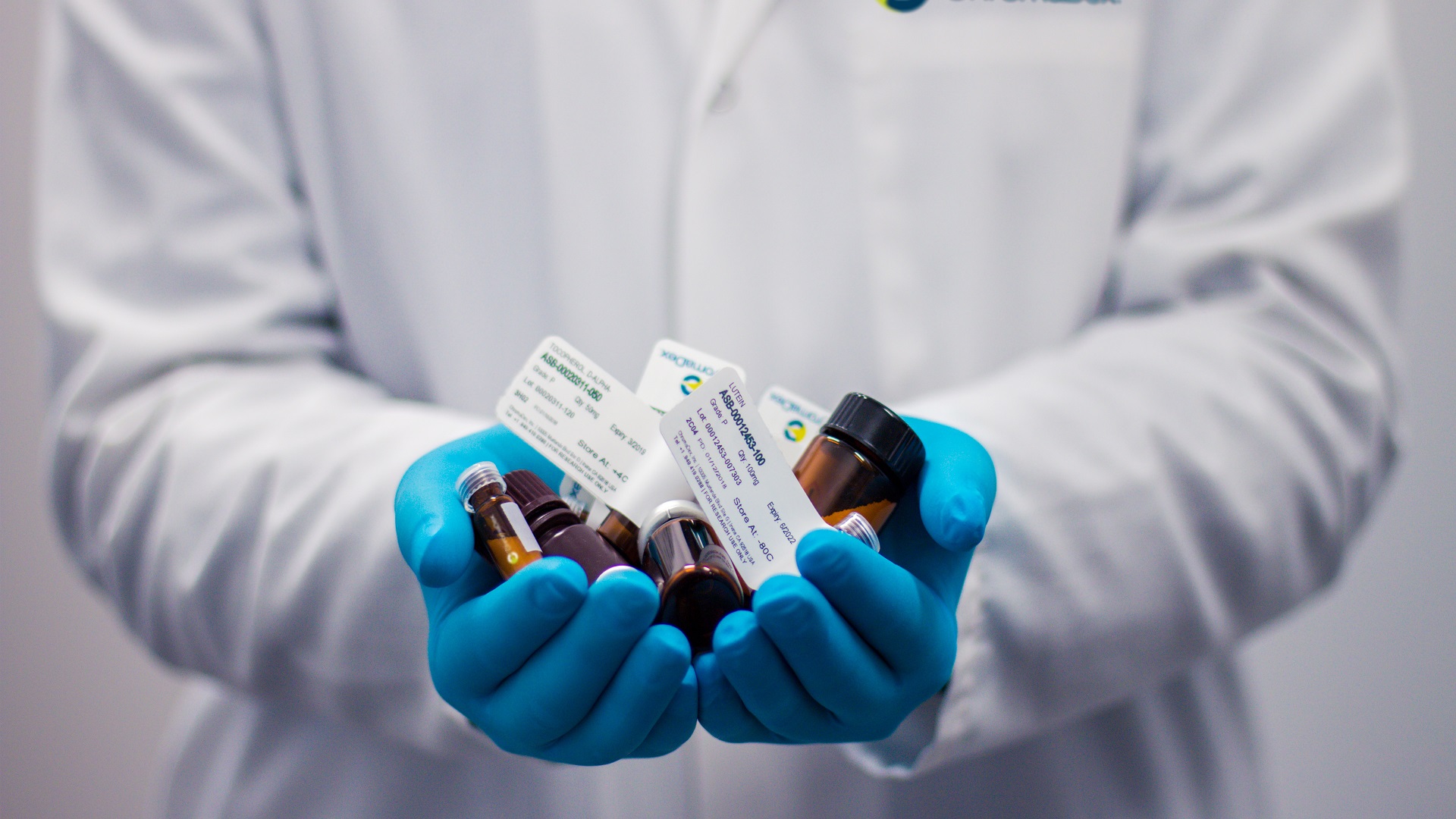 Farmacéuticas deberán publicar costos de medicamentos en tv en EE.UU.