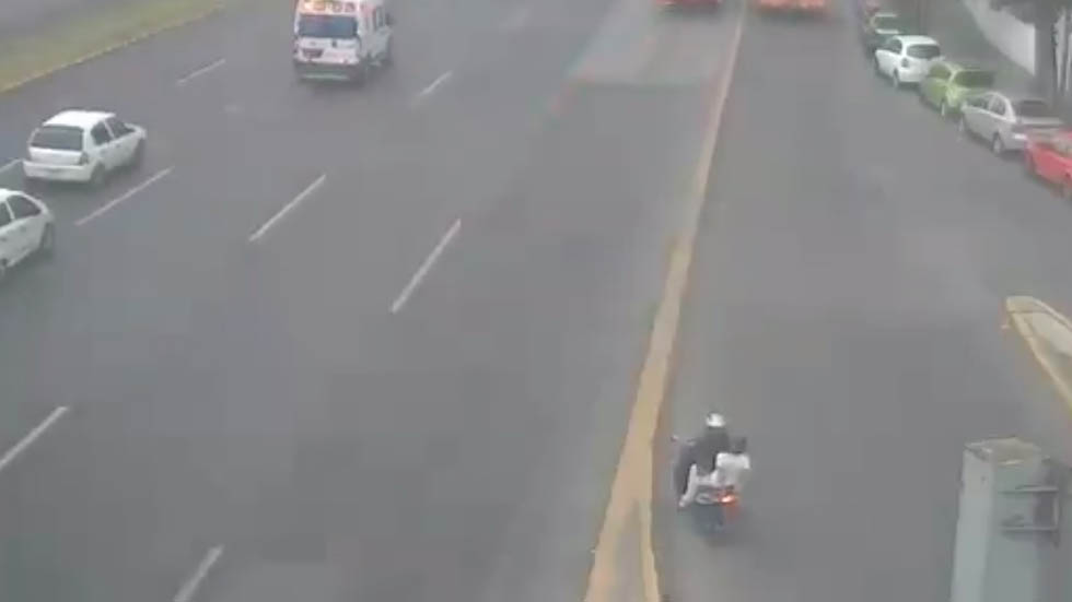 #Video Motociclistas se accidentan en Toluca