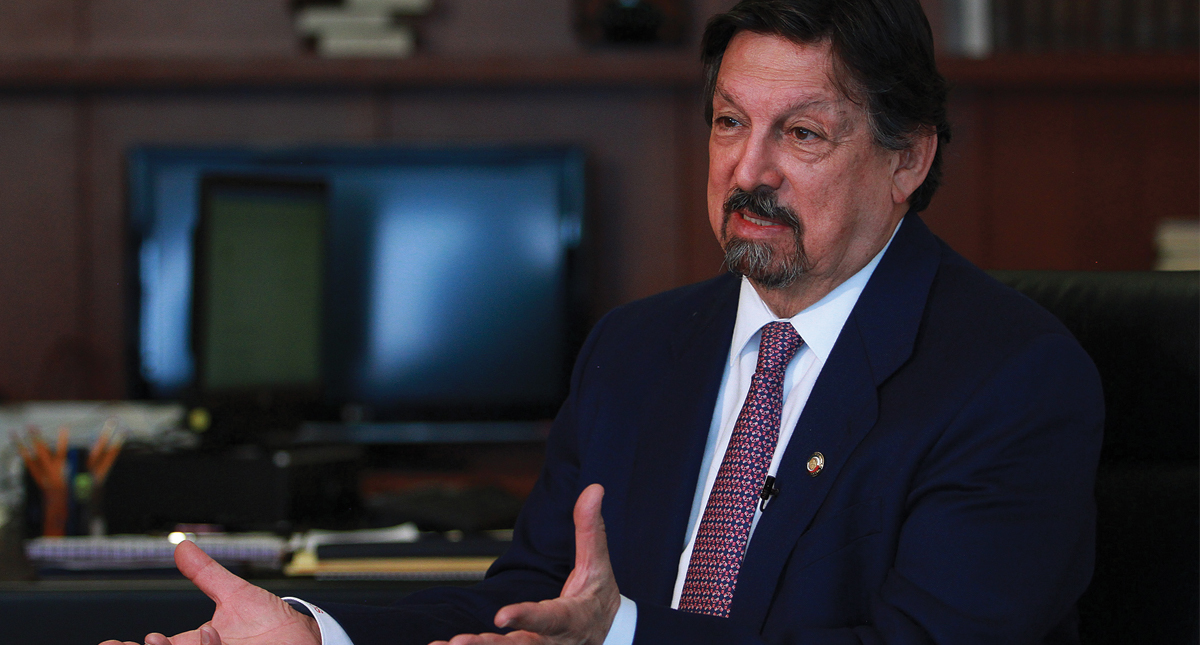 Por el bien de los empresarios es mejor que dejen de atacar al presidente: Gómez Urrutia