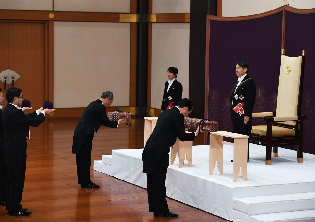Naruhito se convierte en emperador de Japón - naruhito-tesoros-imperiales-japon