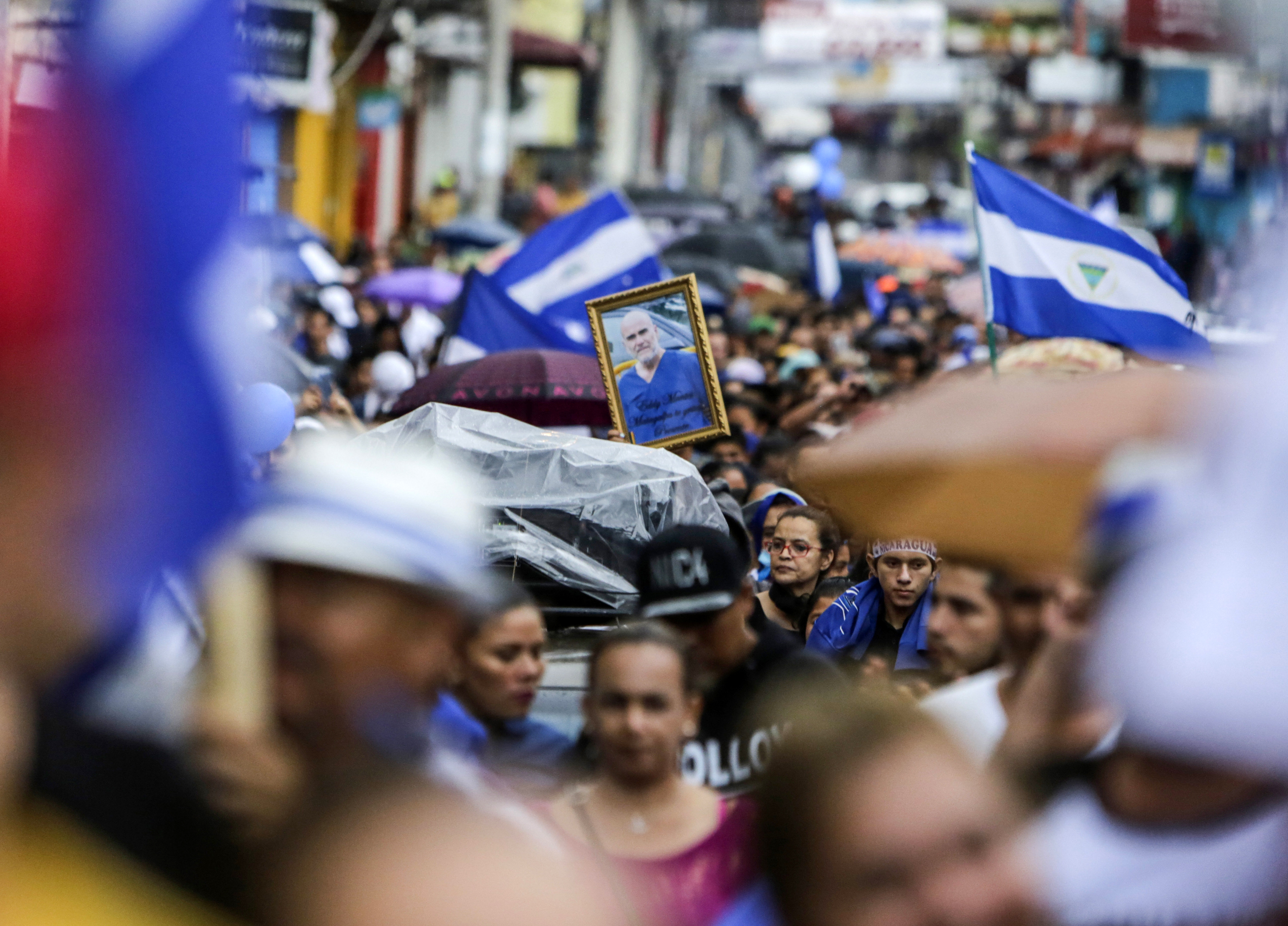 Nicaragua manda a arresto domiciliario a 100 detenidos en protestas Nicaragua manda a arresto domiciliario a 100 detenidos en protestas