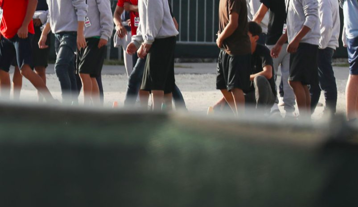 Identifican a más de mil 700 niños migrantes separados de sus padres