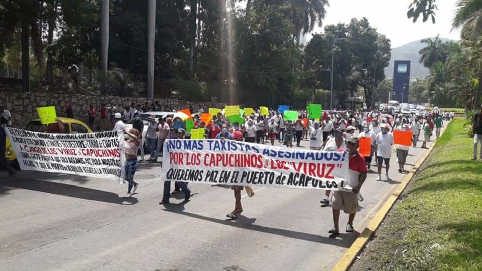 Transportistas marchan en Acapulco para exigir seguridad