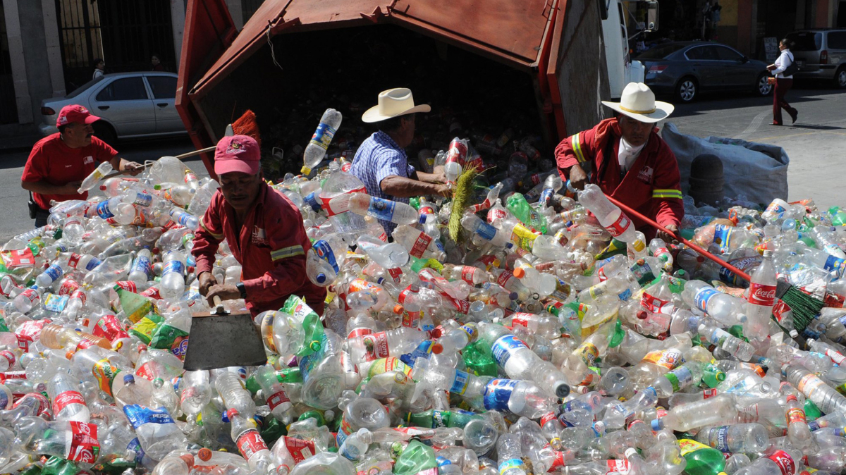 Acuerdan 180 países mayor regulación de residuos plásticos
