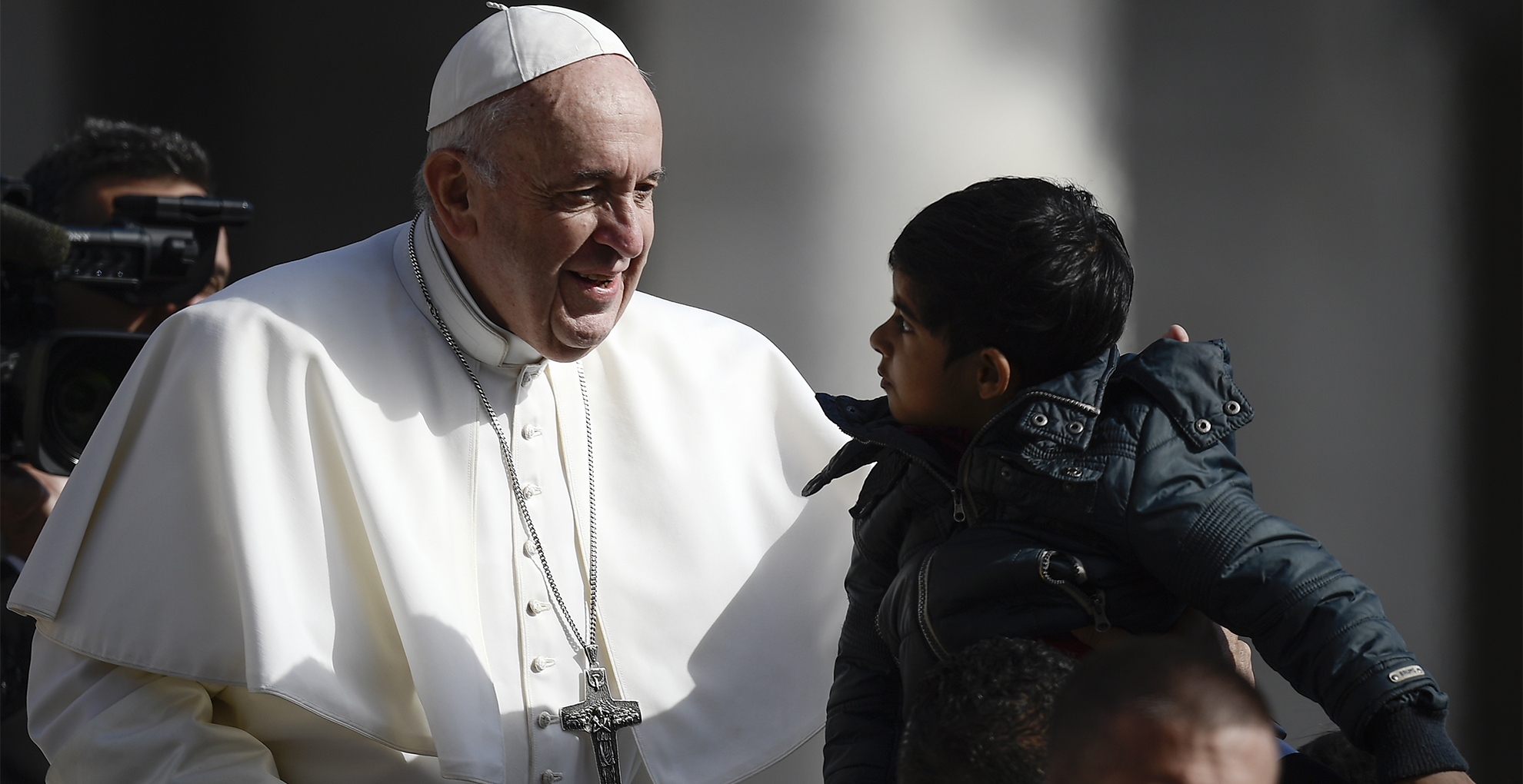 Obligatorio para el clero señalar los abusos sexuales: papa Francisco Obligatorio para el clero señalar los abusos sexuales: papa Francisco
