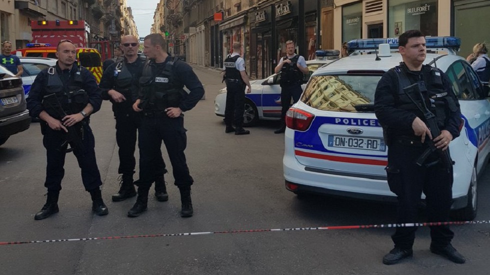 Explosión de presunta bomba deja al menos siete heridos en Lyon