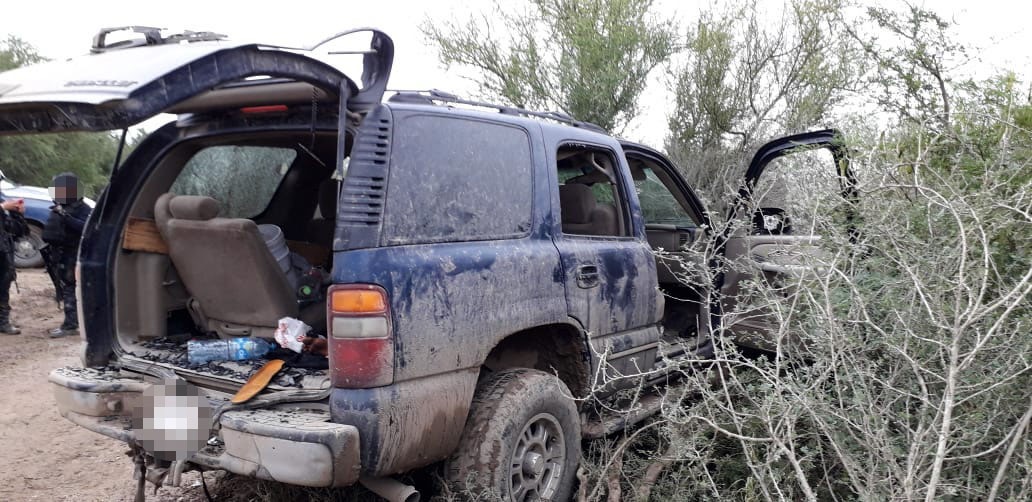 Tras persecución rescatan a uno y decomisan arsenal en Reynosa - policias-11